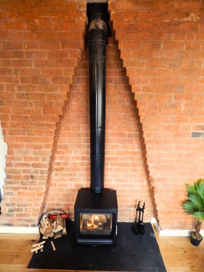 Villa Vip 3Br Grade2 Luxurious Industrial House With Wood Fire, Electric Blinds And Big Cast Iron Windows In The Heart Of The Jq Birmingam Exterior foto