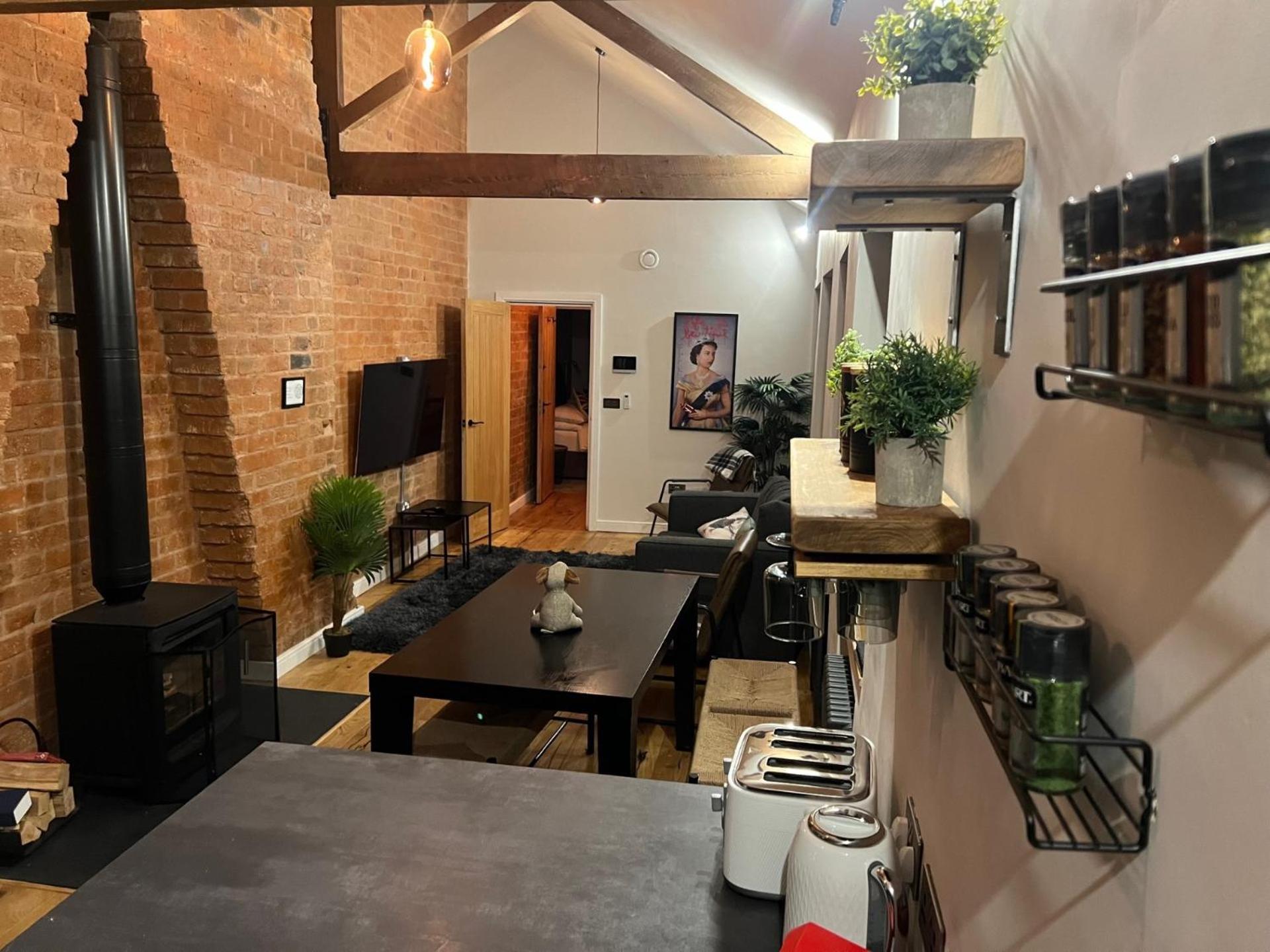 Villa Vip 3Br Grade2 Luxurious Industrial House With Wood Fire, Electric Blinds And Big Cast Iron Windows In The Heart Of The Jq Birmingam Exterior foto